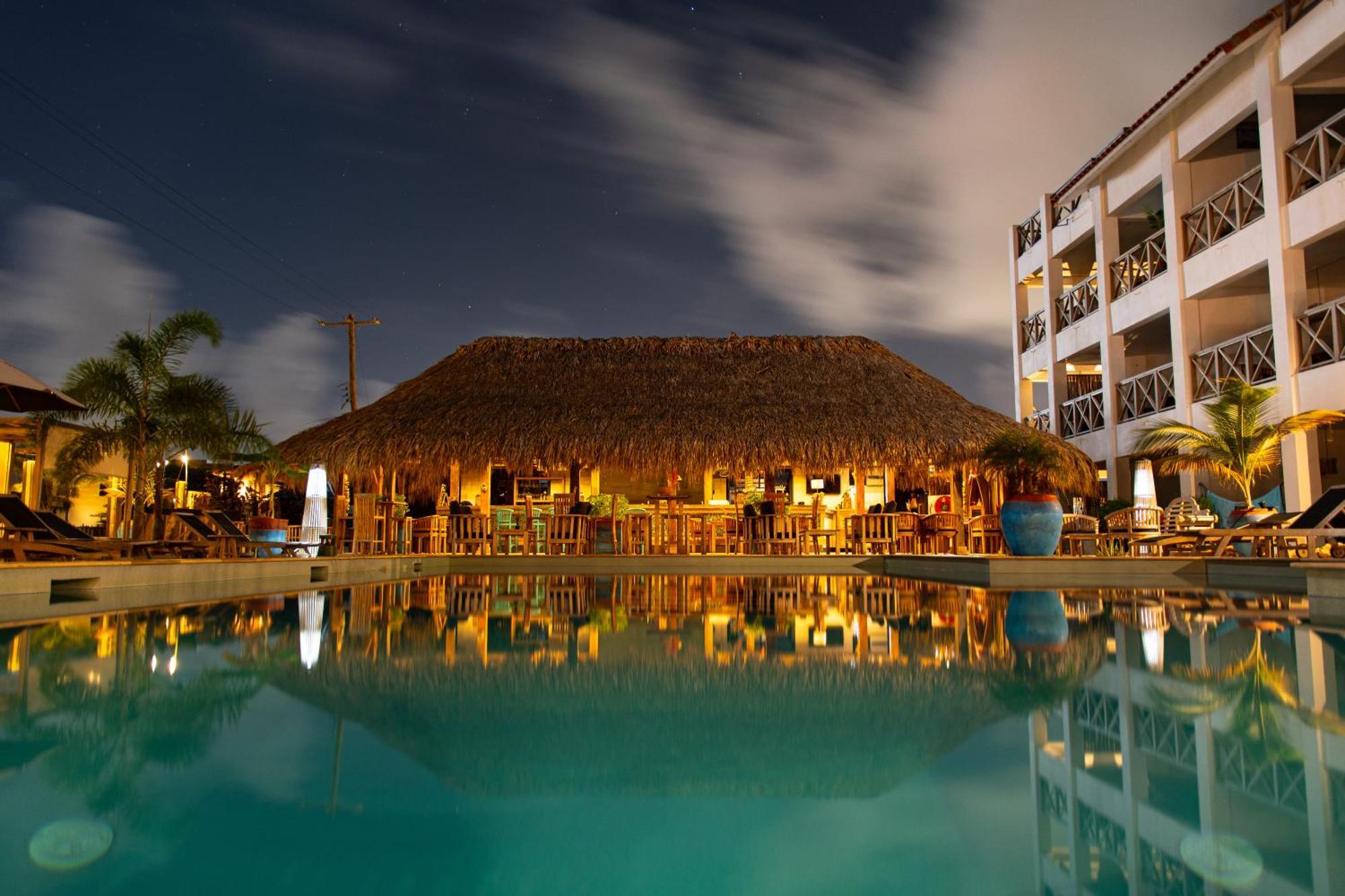 Bloozz Resort Bonaire Kralendijk  Bagian luar foto