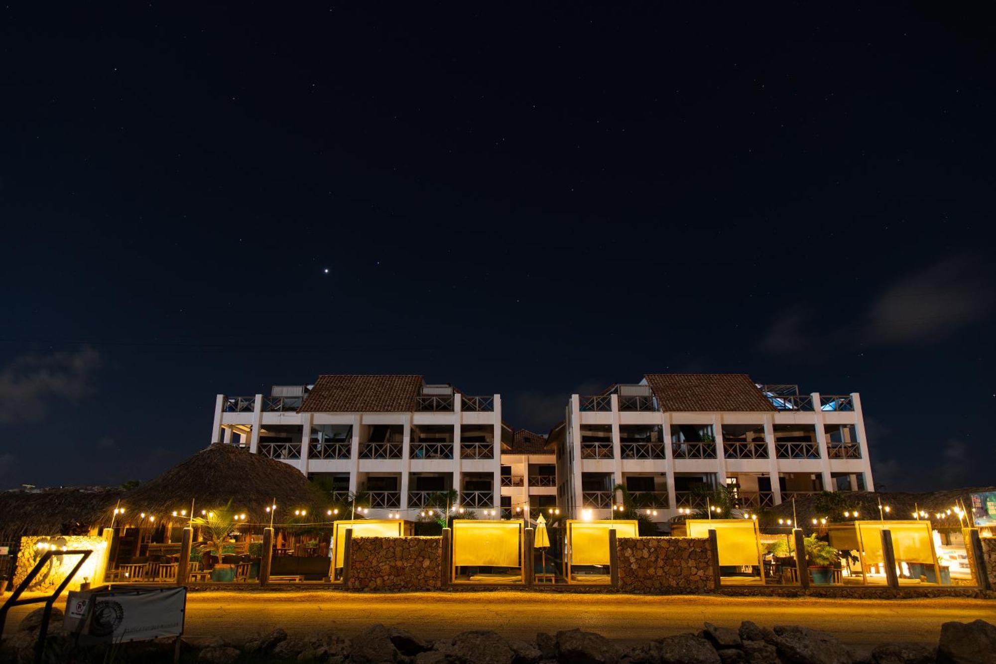 Bloozz Resort Bonaire Kralendijk  Bagian luar foto