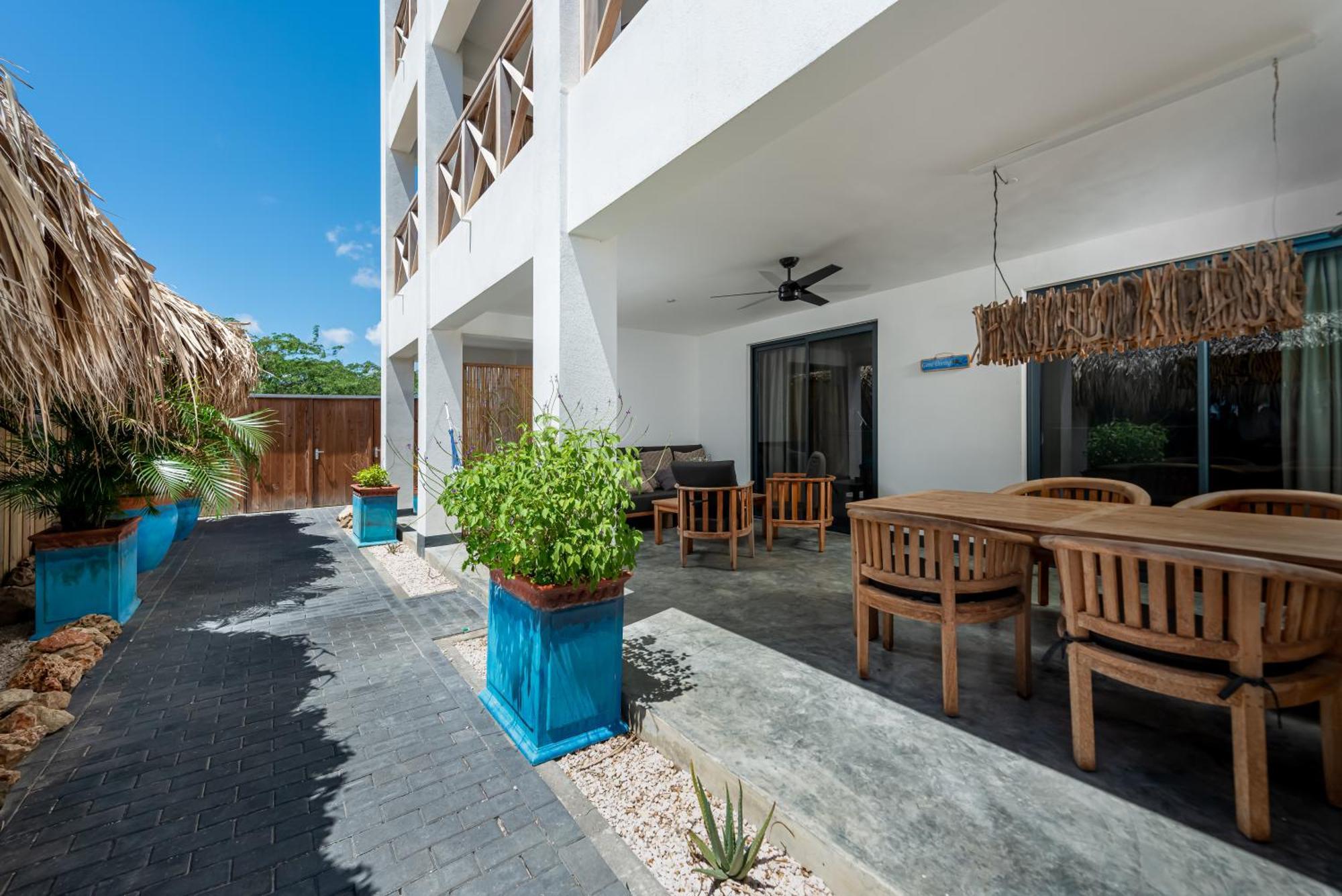 Bloozz Resort Bonaire Kralendijk  Bagian luar foto