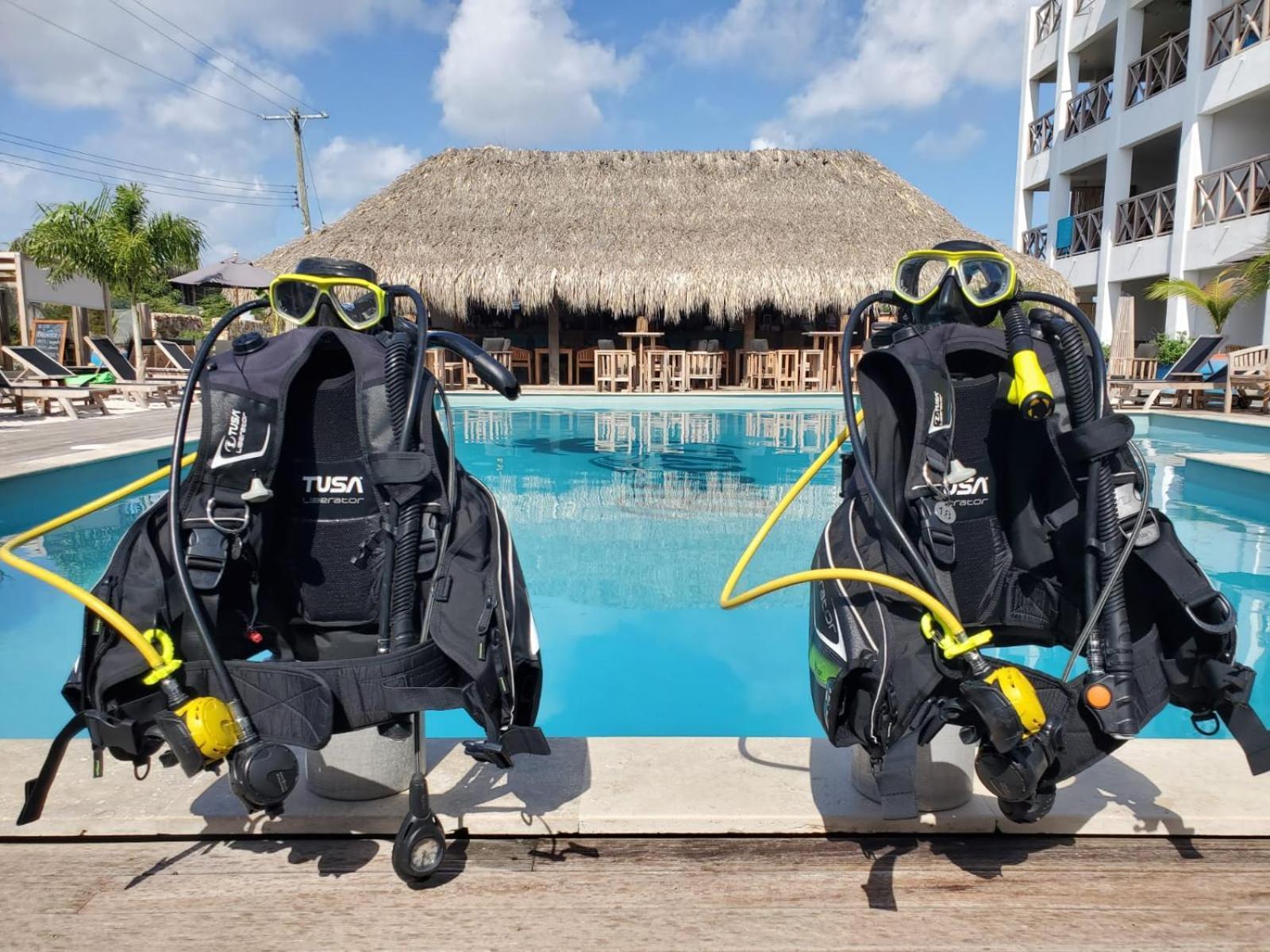 Bloozz Resort Bonaire Kralendijk  Bagian luar foto