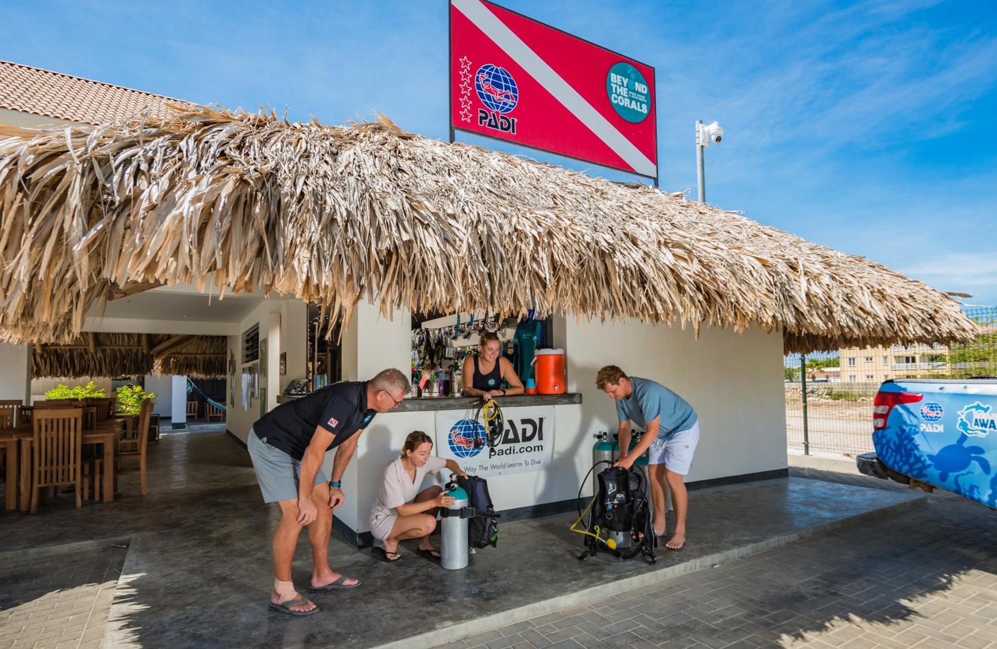 Bloozz Resort Bonaire Kralendijk  Bagian luar foto